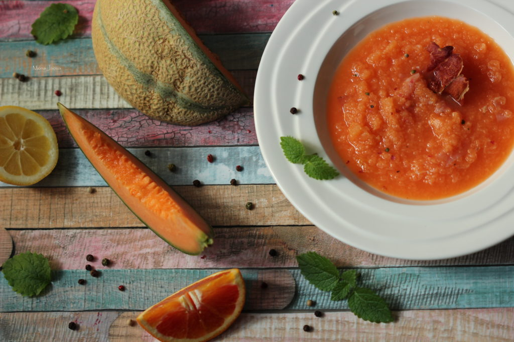 Cantaloupe studená polévka z cukrového melounu